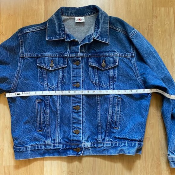 Vintage “Chic” brand long sleeve denim jacket - Picture 11 of 12